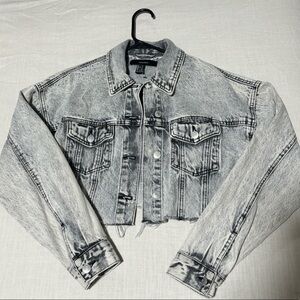 Crop denim jacket